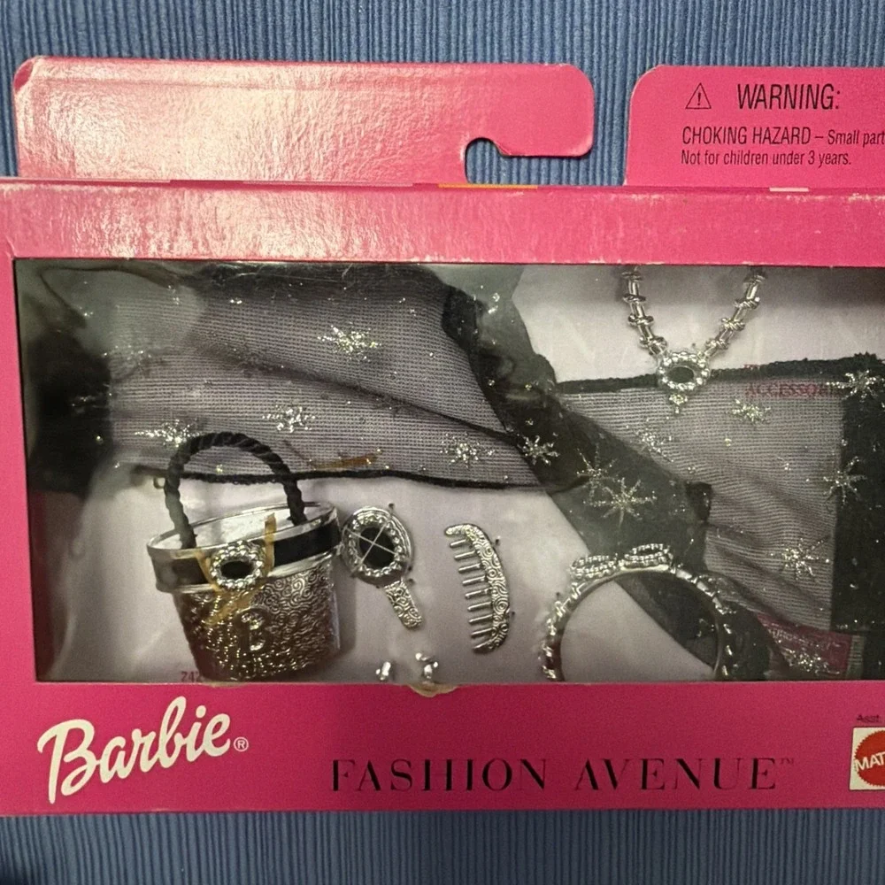 Vintage‎ Mattel Barbie Fashion Avenue RECEPTION ROSES FASHION OUTFIT 2000 NEW